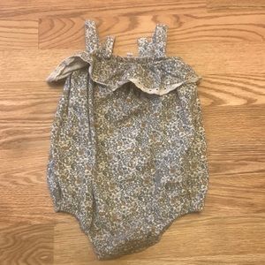 Little cotton clothes romper with adjustable straps comes with matching sun hat